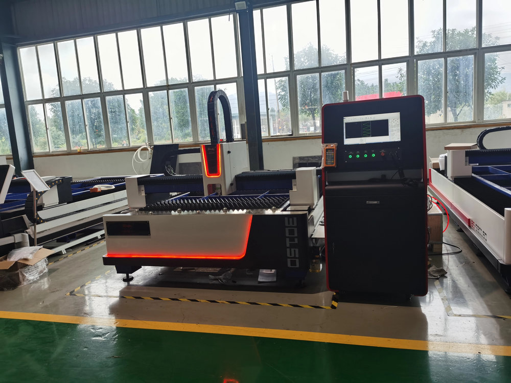 3015 3000W Fiber Laser Cutting - Industrial Laser Cutting Machine Price recension och pris