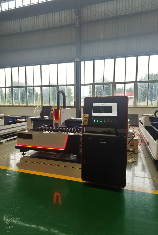 3015 3000W Fiber Laser Cutting - Industrial Laser Cutting Machine Price recension och pris